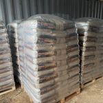 Pellets 15 Säcken auf Paletten